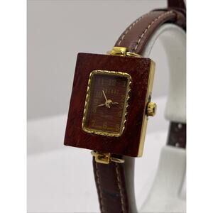 Trendz Womens Vintage Wood Watch Worn Band New Battery